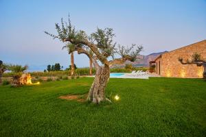 Gallery image of VILLA DEL BORGO con piscina e jacuzzi in Scopello