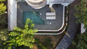 Bazén v ubytování Icon Beach Suites Hotel Sovalye Island nebo v jeho okolí