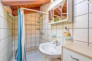 Kúpeľňa v ubytovaní Apartman Marko in Tar
