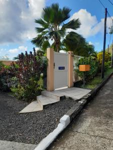 A garden outside Oiseau de Paradis