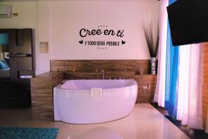 Postel nebo postele na pokoji v ubytování Hotel Jade Spa