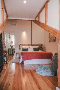 Postel nebo postele na pokoji v ubytování DOWNTOWN FASHION APARTMENT