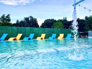 Bazén v ubytování HOTEL Pinc nebo v jeho okolí