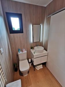 Koupelna v ubytování Agréable Tiny house à la campagne