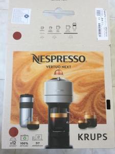 a box of aysso kettle next to a coffee maker at Marina Square in Páloi