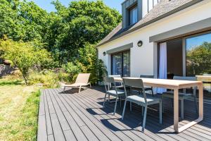 Vonkajšia záhrada v ubytovaní Les Peupliers - maison de vacances avec jardin