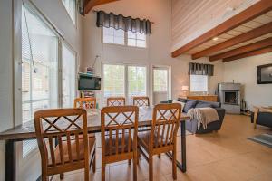 TV a/nebo společenská místnost v ubytování Levillas Golfväylä 3C