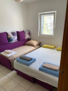 Gallery image of Petrovac beachfront apartment in Petrovac na Moru