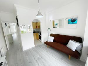 LUXURIOUS Terrace 2 Bedrooms in Relaxing Covent Garden Apartment的休息区