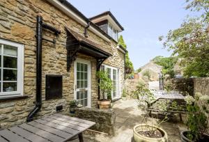 En have udenfor Hope Cottage