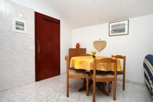 Fotografie z fotogalerie ubytování Apartments by the sea Drvenik Donja vala, Makarska - 6658 v Drveniku