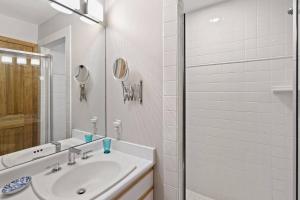 Ένα μπάνιο στο Seasons Four #172 Two bedroom plus loft +33 φωτογραφίες