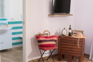 Televízia a/alebo spoločenská miestnosť v ubytovaní Estate4home - SOFIA FLORA + 37 fotografií
