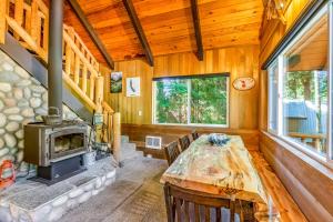 Gallery image of Pineloch Paradise in Ronald +32 photos