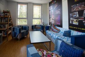 Posezení v ubytování Hostel Pekarna + 26 fotografií