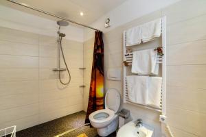 Ένα μπάνιο στο Oacherhof Ferienwohnung Plattner