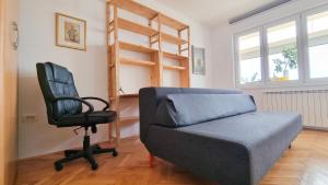 Posedenie v ubytovaní Opatija 10 Apartment with parking, 300m to the sea