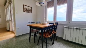 Fotografia z galérie ubytovania Opatija 10 Apartment with parking, 300m to the sea v destinácii Opatija