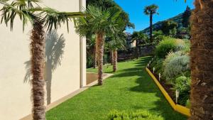 Vonkajšia záhrada v ubytovaní Opatija 10 Apartment with parking, 300m to the sea