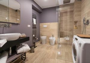 A bathroom at Household Settembrini