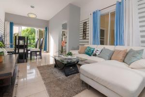 Fotografie z fotogalerie ubytování 4 bedroom House carretara haciendo el choco v destinaci Sosúa
