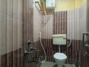 Koupelna v ubytování HOTEL GITANJALI