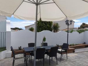 Patio alebo iná vonkajšia časť ubytovania Villa Playa y Montaña