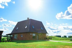 Afbeelding uit fotogalerij van Kivimaa Puhkemaja in Tiidu