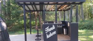 Fotografie z fotogalerie ubytování Hundi Holiday Home Cabin "Paat" v destinaci Hiiessaare