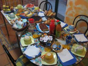 Jedlo v ubytovaní bed & breakfast alebo blízkom okolí