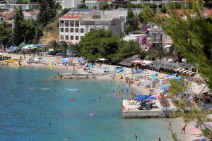 Fotografia z galérie ubytovania Apartments by the sea Podgora, Makarska - 12465 v Podgore