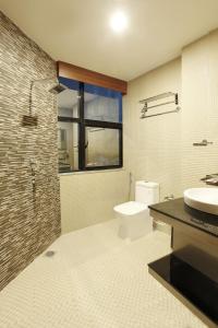 Un baño de Hotel Meridian Suite