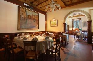 En restaurang eller annat matställe på Hotel Villa Delle Rose