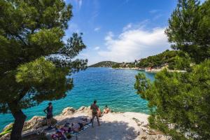 Fotografie z fotogalerie ubytování Apartments by the sea Razanj, Rogoznica - 15264 v Rogoznici