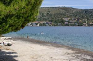 Fotografia z galérie ubytovania Apartments by the sea Rogoznica - 15566 v Rogoznici