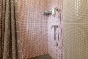 A bathroom at Bratislava -apartment near the City center with a balcony Még 20 kép