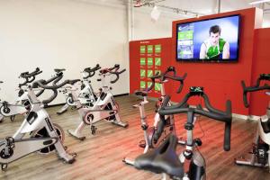 Fitness centrum a/nebo fitness zařízení v ubytování Comfort Hotel tom Kyle