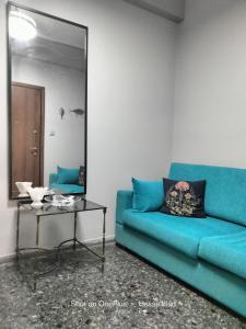 Posezení v ubytování Modern-Lux Central 1 Bedroom Condo