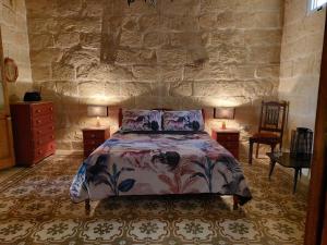 Ένα ή περισσότερα κρεβάτια σε δωμάτιο στο The LYNDEE HOUSE