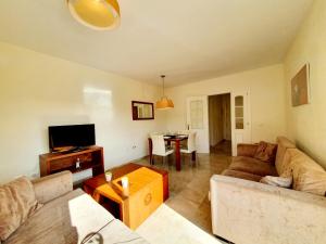 Et opholdsområde på Atalaya Apartment 2 Bedrooms