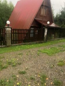 Vonkajšia záhrada v ubytovaní Domek na górze z pięknym widokiem