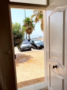 Fotografia z galérie ubytovania Beachfront two-bedroom apartment in Fuengirola v destinácii Fuengirola