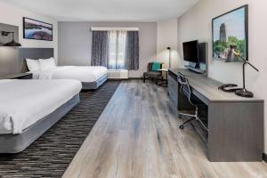 Postel nebo postele na pokoji v ubytování La Quinta Inn & Suites by Wyndham Ardmore + 29 fotografií