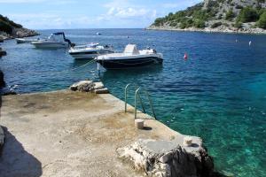 Fotografia z galérie ubytovania Apartments by the sea Razanj, Rogoznica - 17452 v Rogoznici