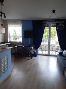 Zdjęcie z galerii obiektu Apartament Blue Villa Nord z 2 rowerami w Jastrzębiej Górze