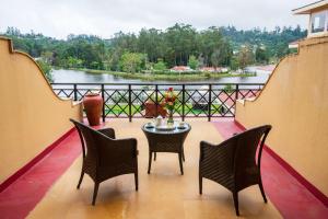 Rõdu või terrass majutusasutuses The Carlton Kodaikanal