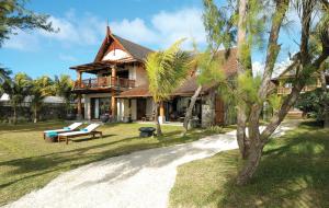 Galeriebild der Unterkunft Sankhara Private Beach Luxury Villas in Poste Lafayette