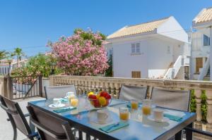 Zdjęcie z galerii obiektu YourHouse Villa Canta town house w Playa de Muro