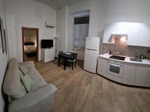 Кухня или мини-кухня в Studio Flat 381
