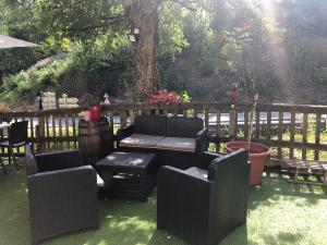 Vườn quanh Bar Hotel Restaurant le Margeriaz